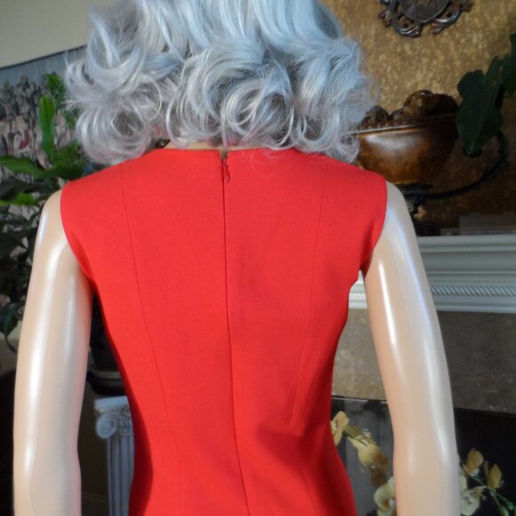 New Givenchy Red Wool Crepe Sheath Dress SIze FR 38- US 6 - Picture 10 of 16